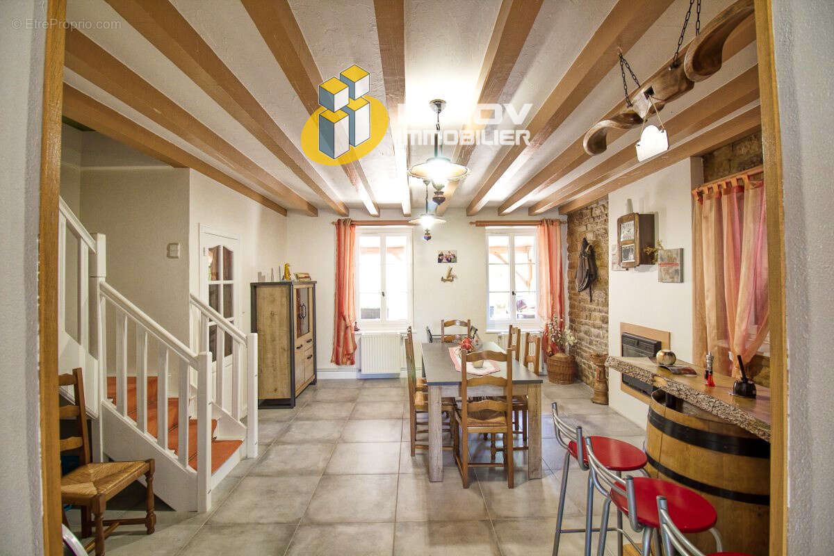 Maison à SAINT-LOUP-DE-VARENNES