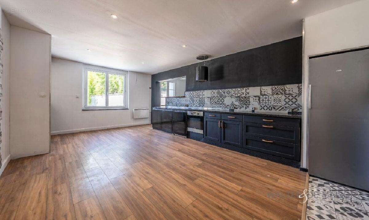 Maison à BERNAY-SAINT-MARTIN