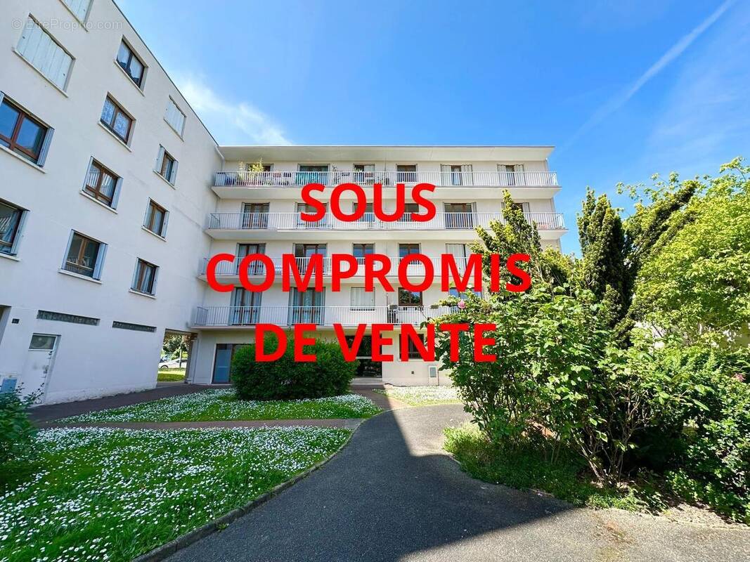 Appartement à FONTENAY-LE-FLEURY