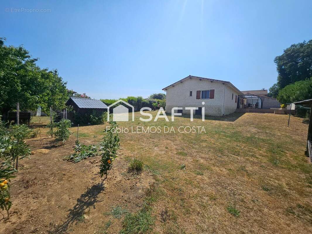 Maison 145 m² à Castelnau-D'auzan  - photo 3
