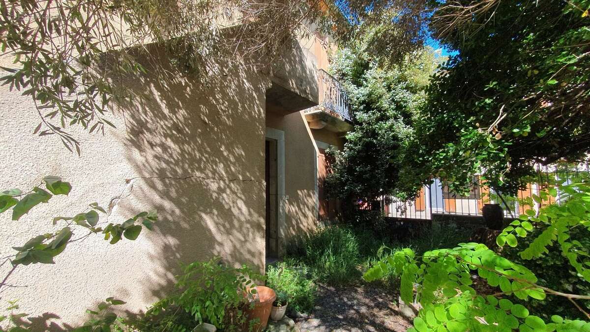Maison à SAINTE-VALIERE