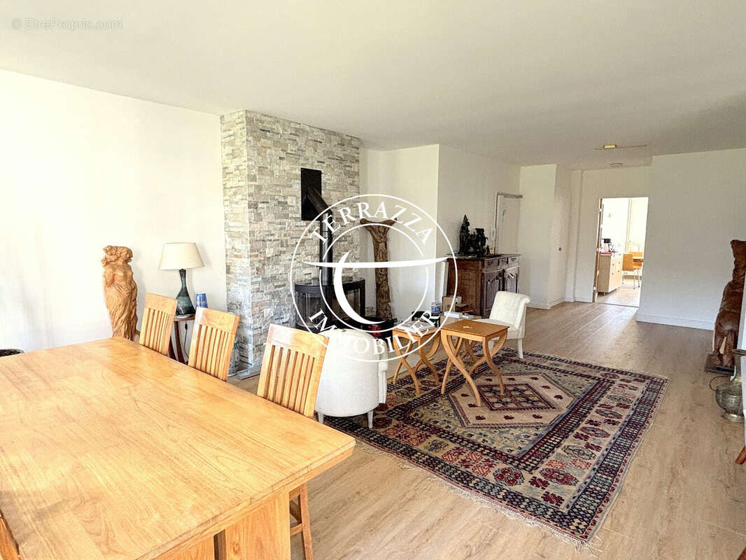 Appartement à LOUVECIENNES