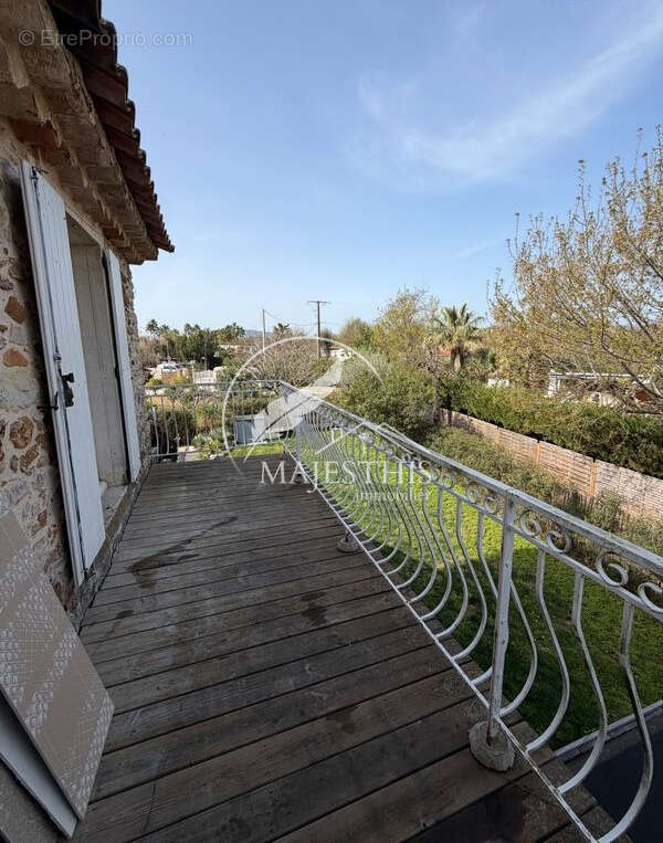 Appartement à HYERES