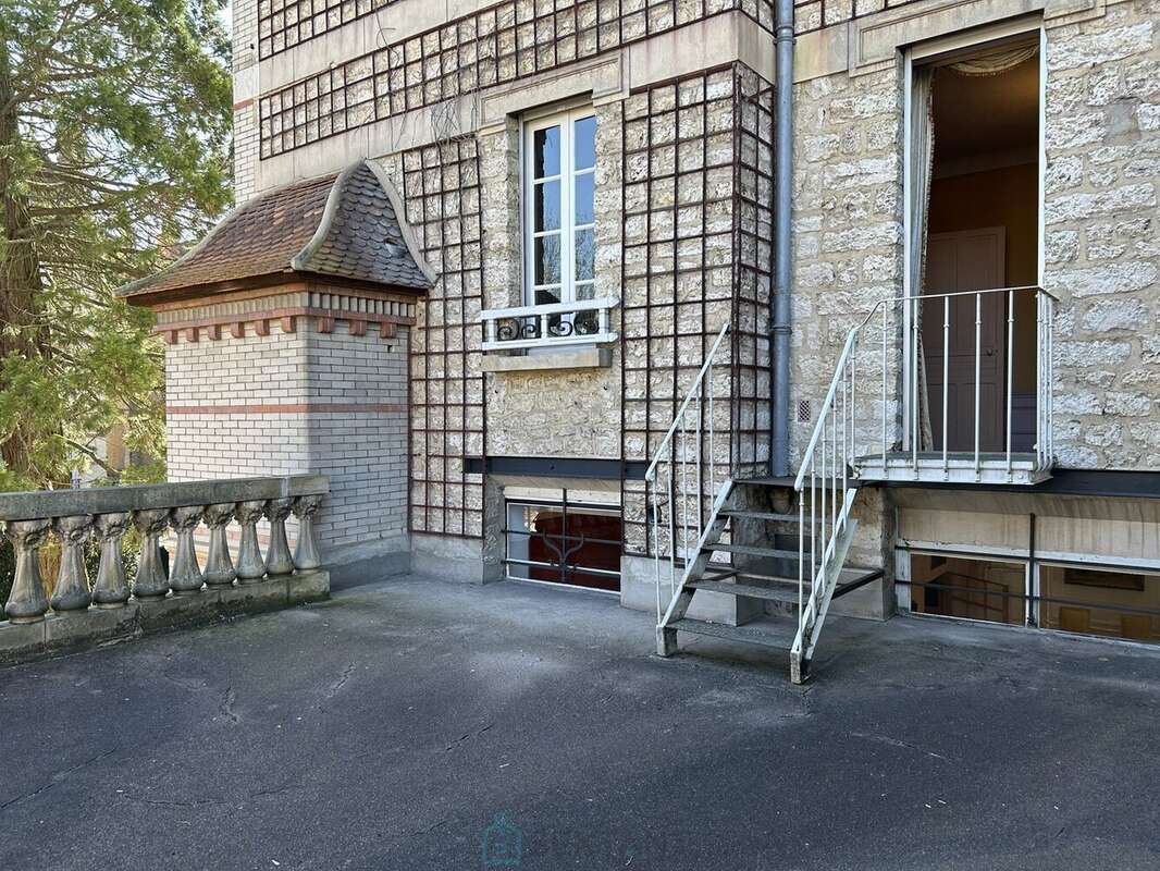 Maison à FONTAINEBLEAU