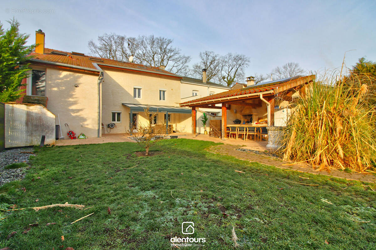 Maison à BAYON