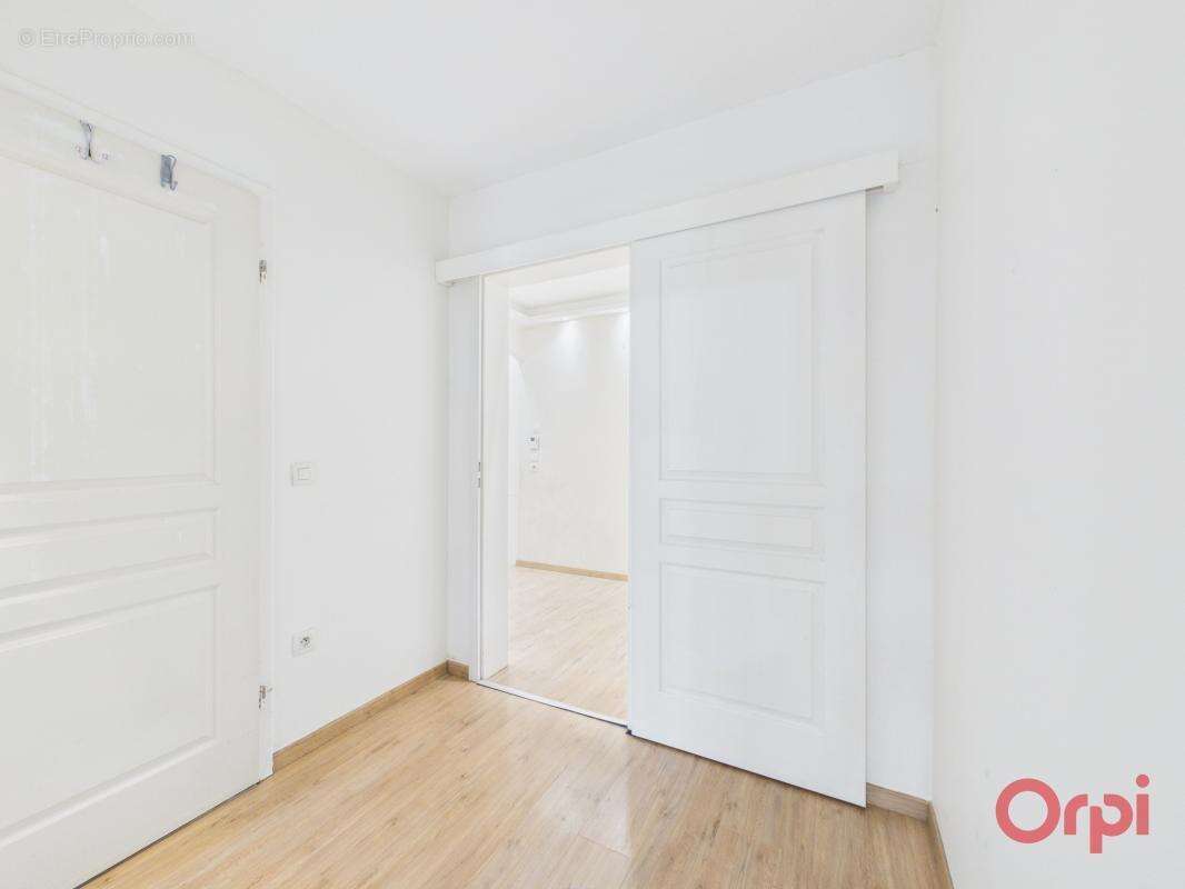 Appartement À Vendre - photo 7
