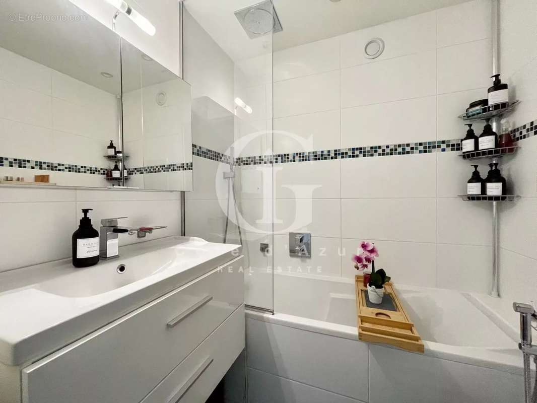 Appartement à LE CANNET