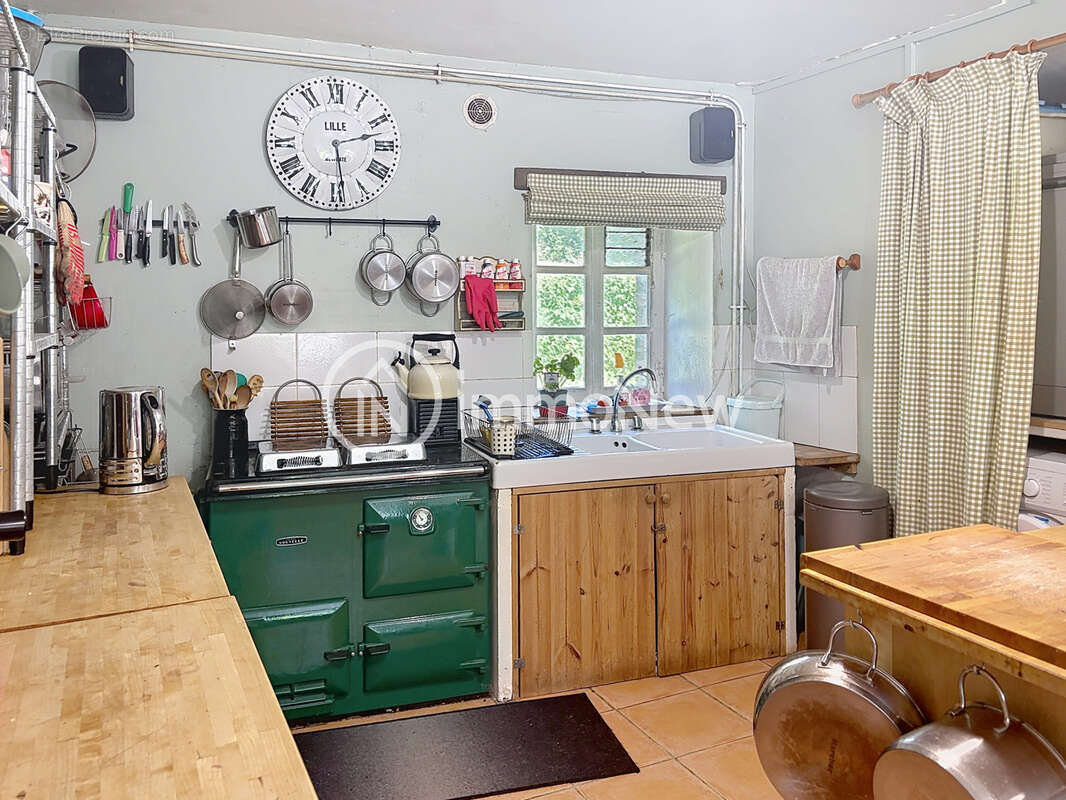 Belle maison de pierre de 1834 de 200 m2  sur un terrain de 3552 m2 sans vis a vis - photo 4
