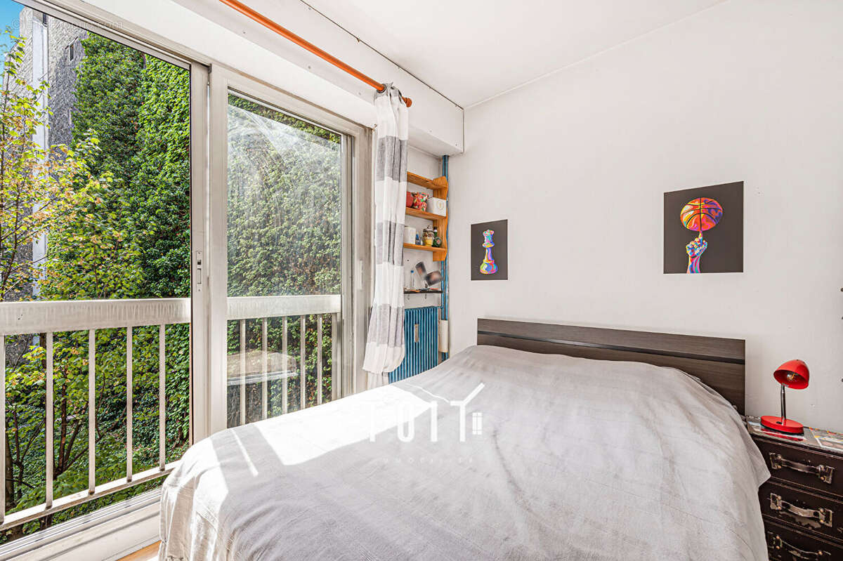 Appartement Paris 14 ème de 4 pièce(s)  3 chambres avec balcons 80 m2 - photo 4