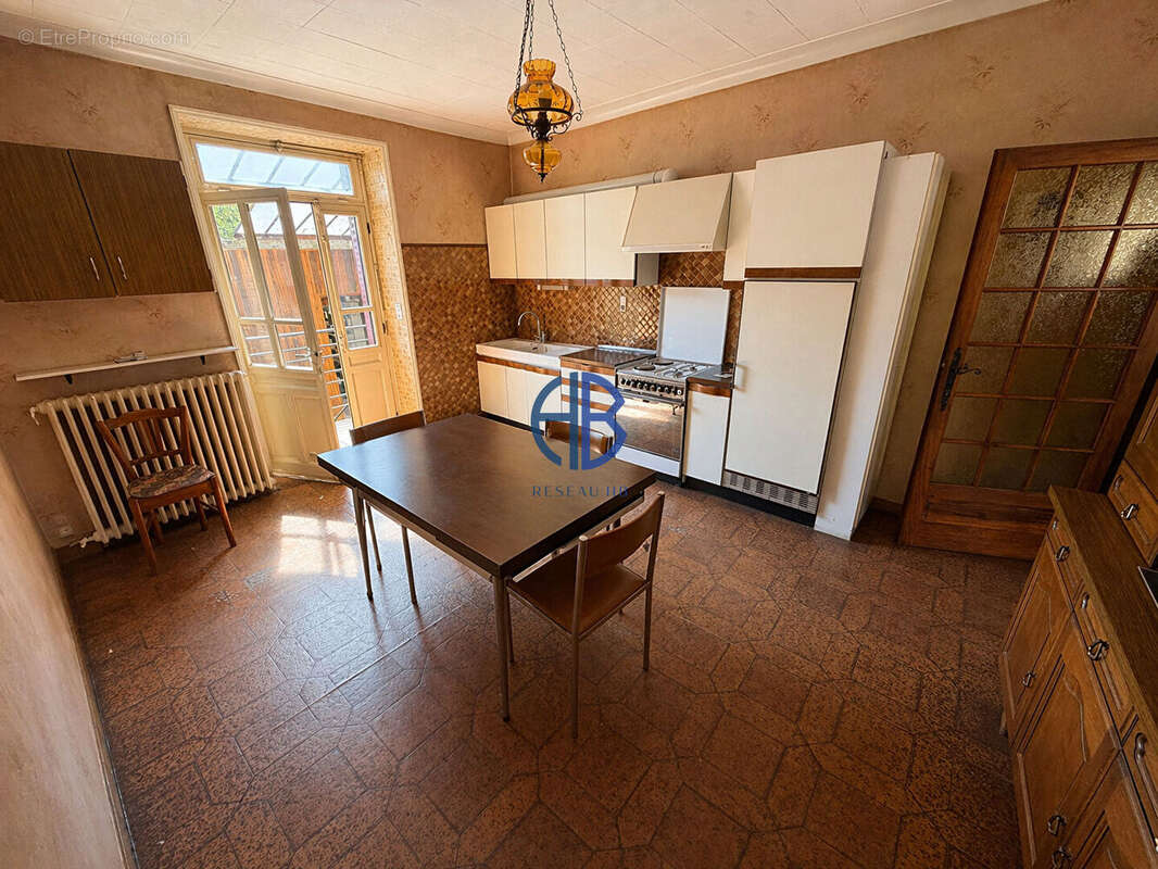 Maison à LES EPARRES