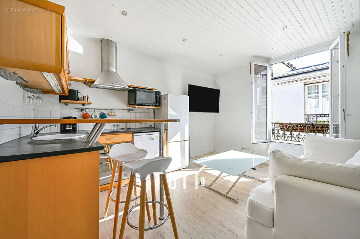 Appartement à PARIS-14E