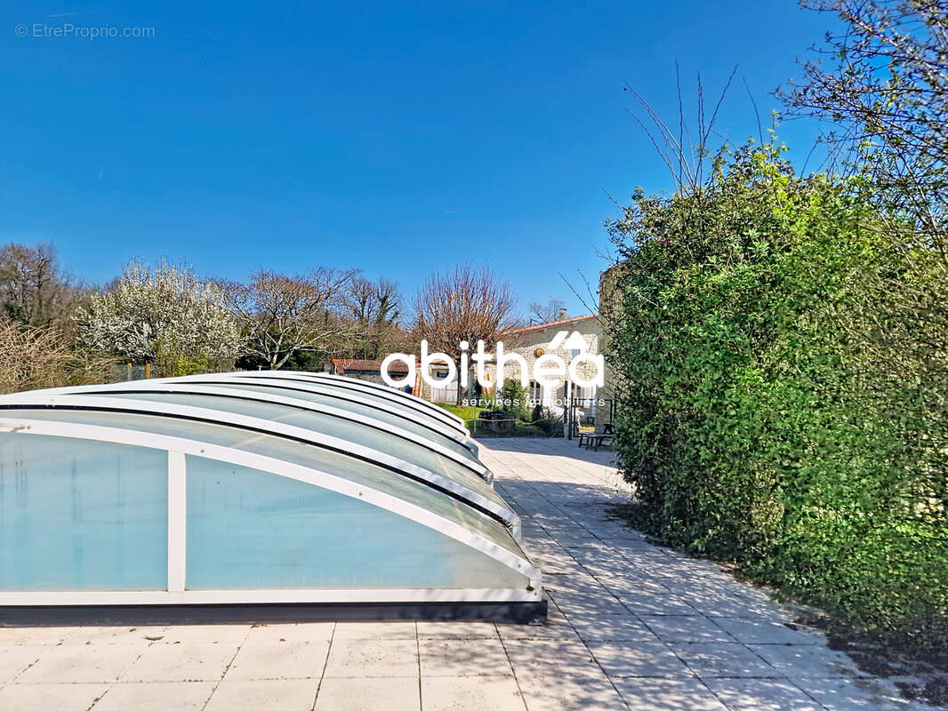 Maison à FLEAC-SUR-SEUGNE