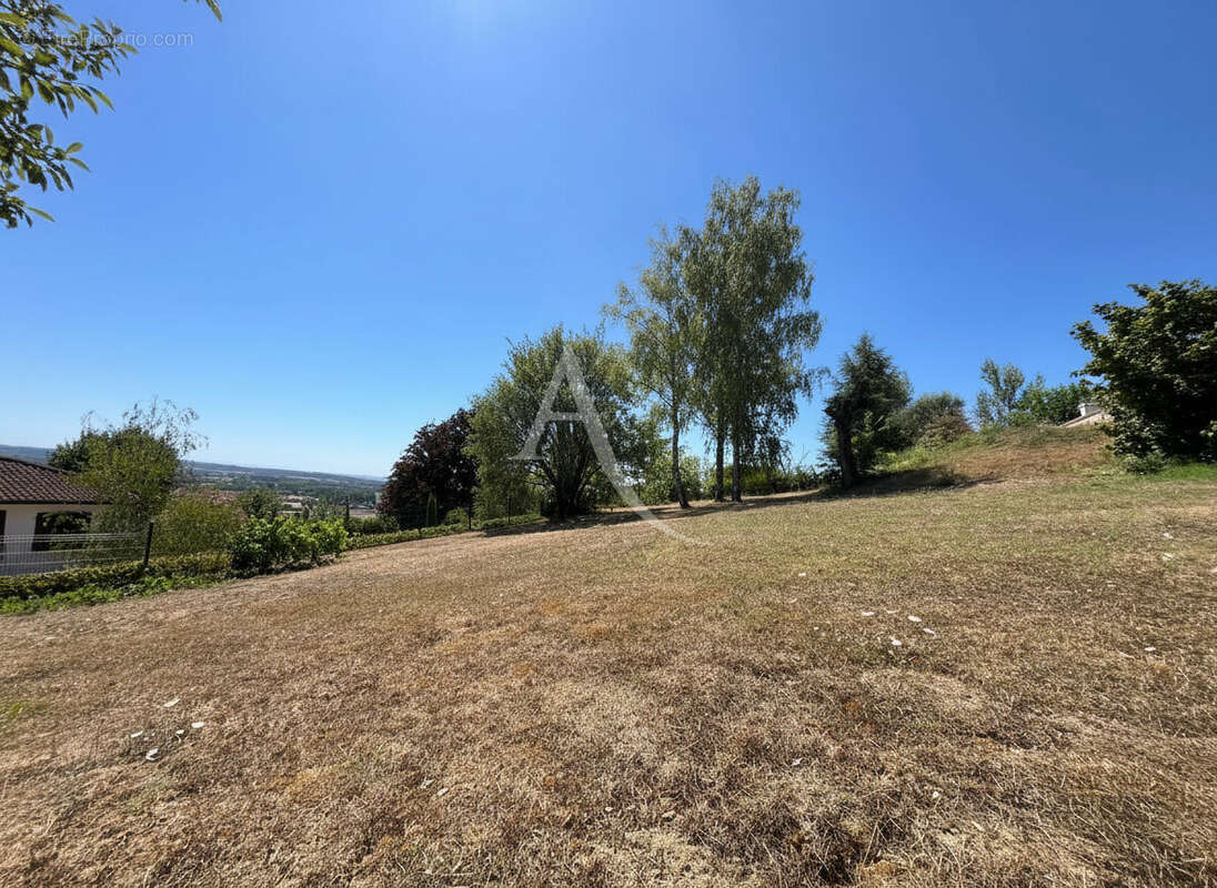 Superbe terrain de 897m² avec vue sur Rabastens ! - photo 2
