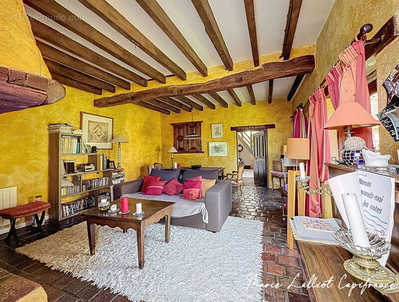 Propriété en pierres à vendre 16 pièces, 450m², 7 chambres, salle de Jeux, Dépendances - photo 10