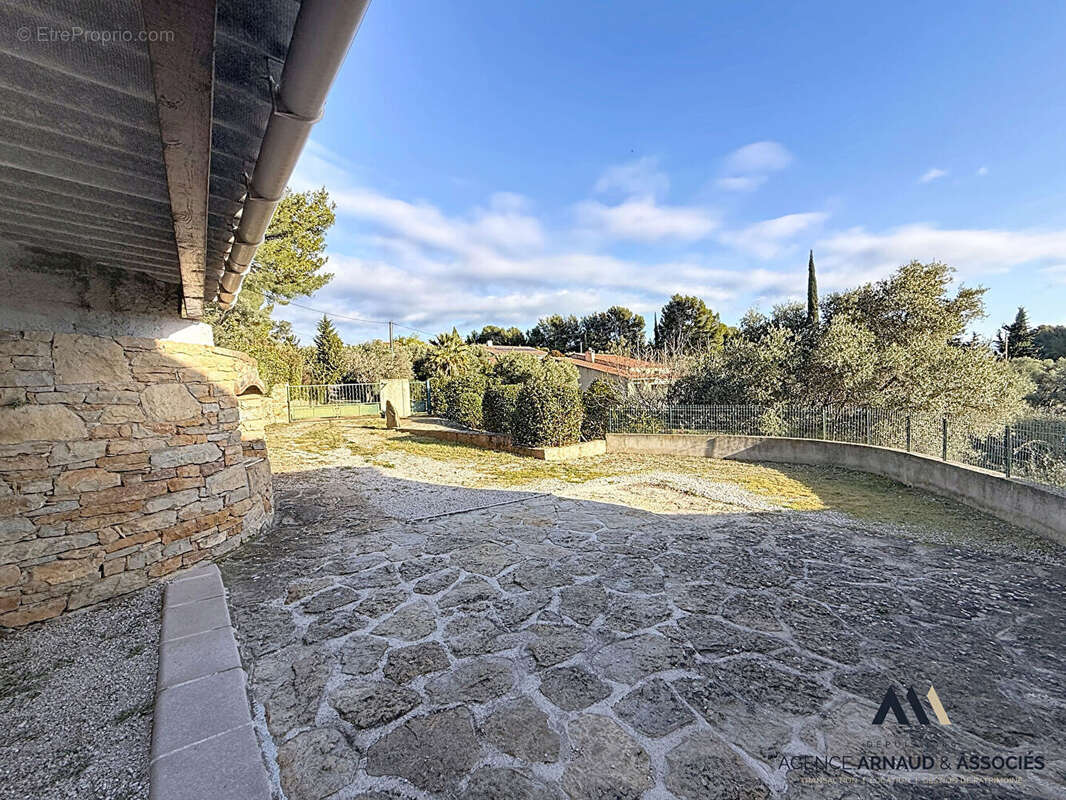 Maison à LA CADIERE-D'AZUR
