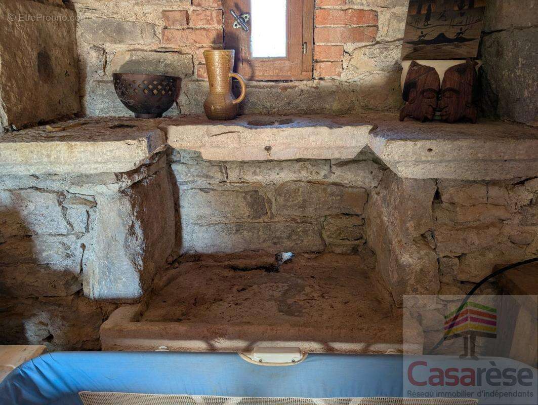 Maison à CENEVIERES