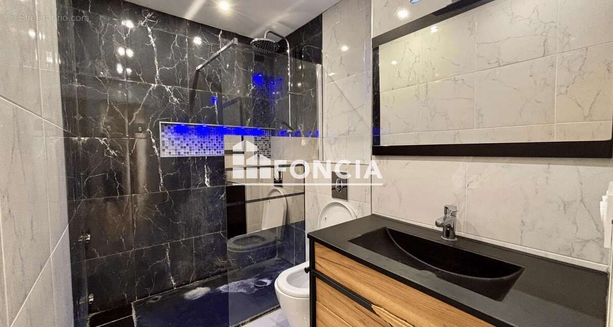 Appartement à VALLAURIS