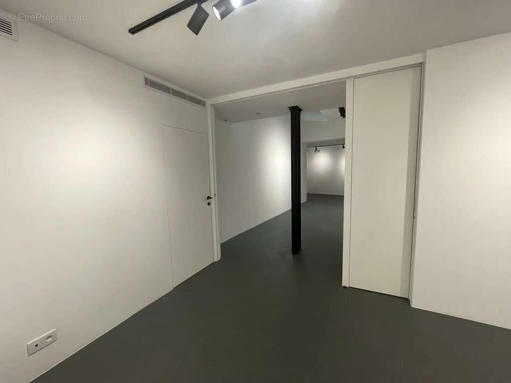 Commerce à PARIS-3E