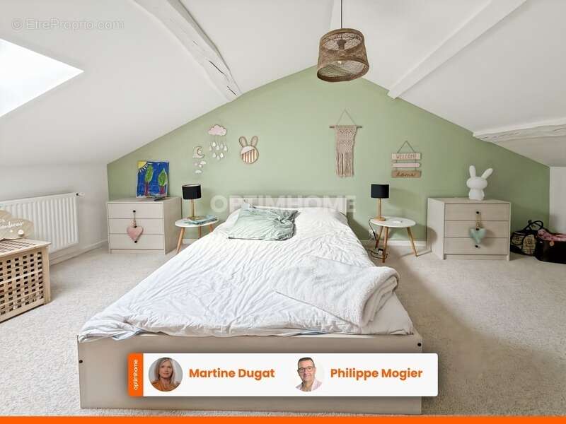 Maison à CREUZIER-LE-NEUF