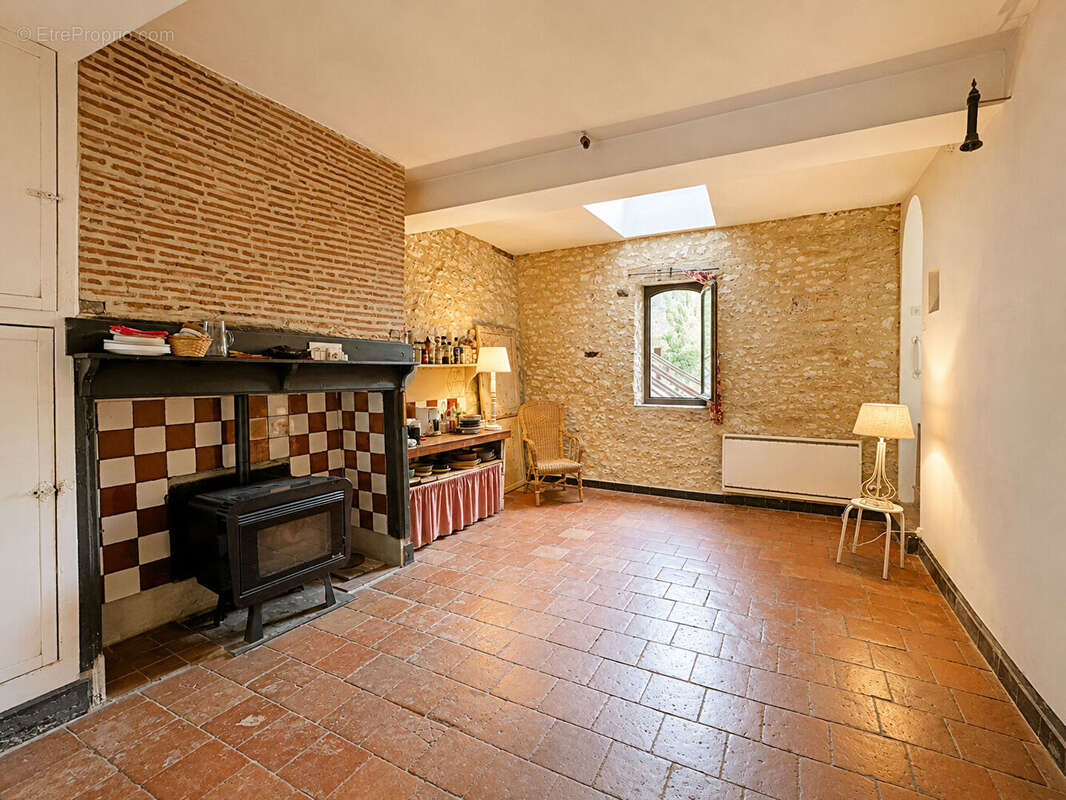 Maison à MAUVEZIN
