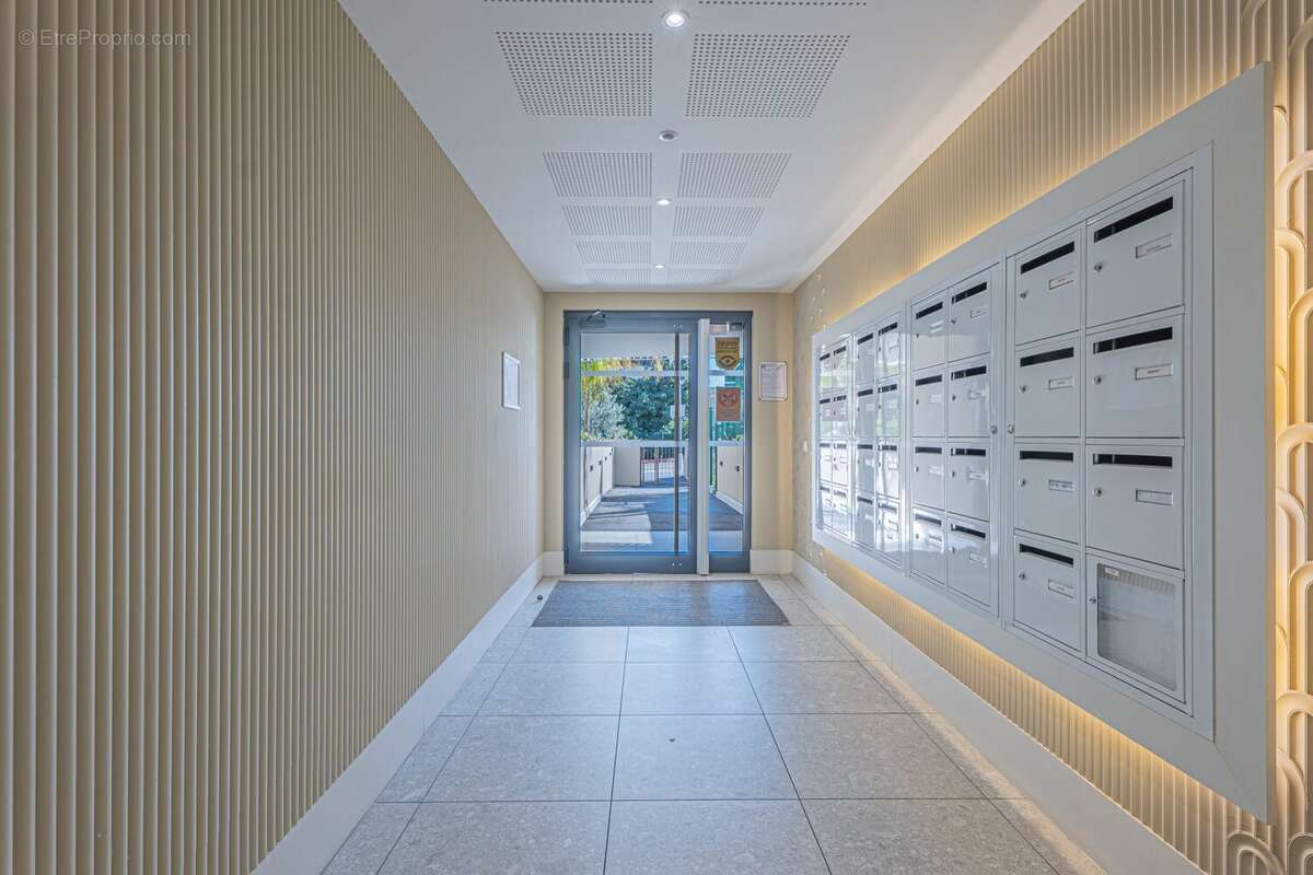 Appartement à VILLENEUVE-LOUBET