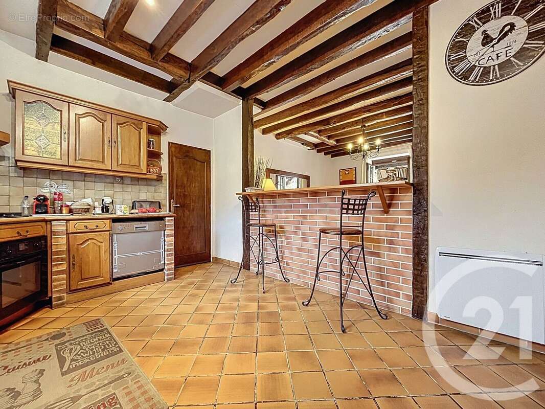 Maison 161 m² à La Chapelle-Gauthier  - photo 12