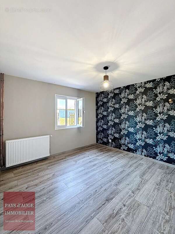 Maison à CASTILLON-EN-AUGE