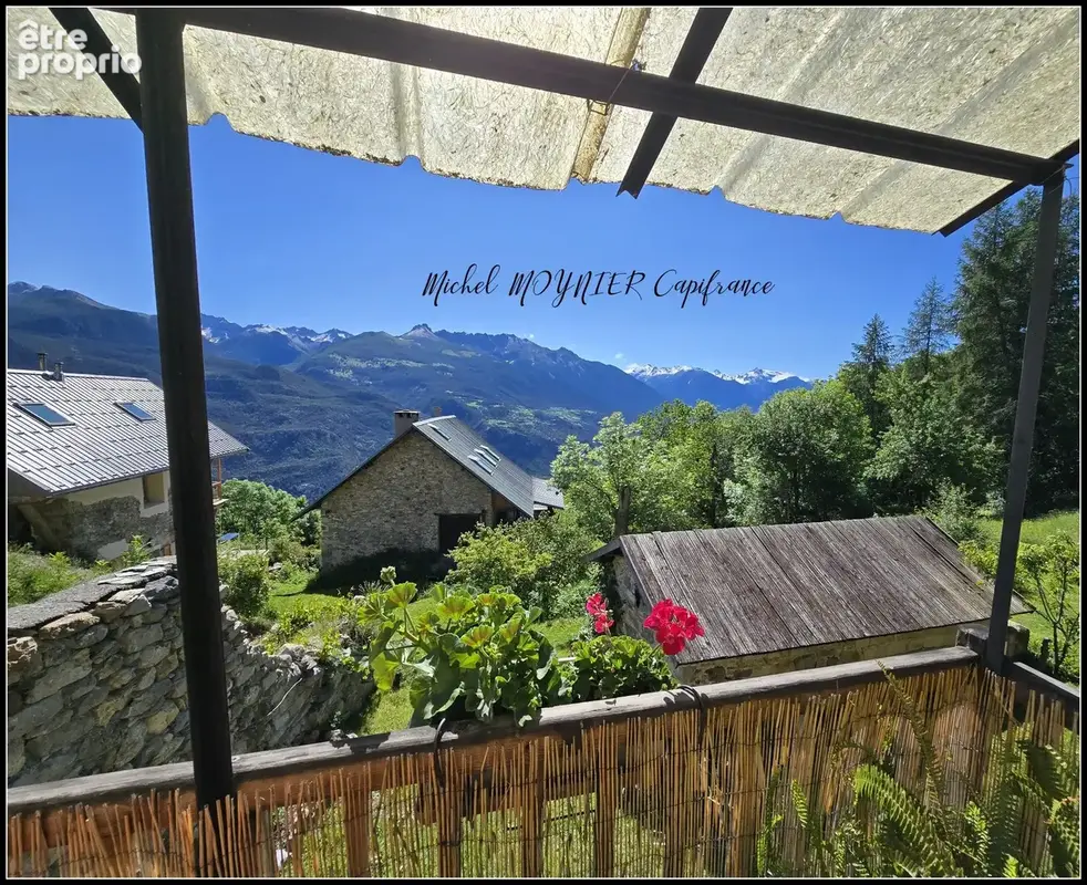 Aux Seyes, commune de Champcella, grande maison de montagne rénovée pour résidence principale, gîte ou chambres d’hôtes - photo 8