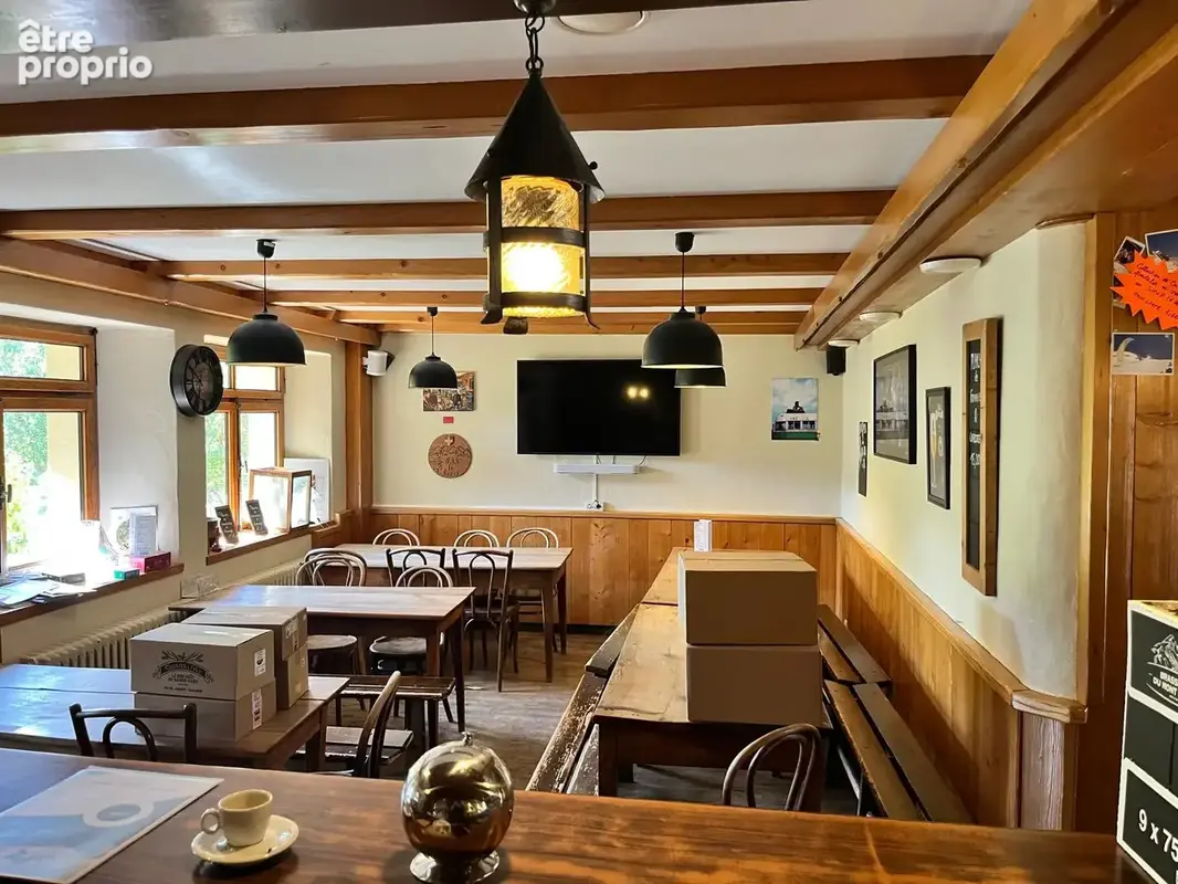 Bar, épicerie et murs commerciaux en station de ski - photo 4