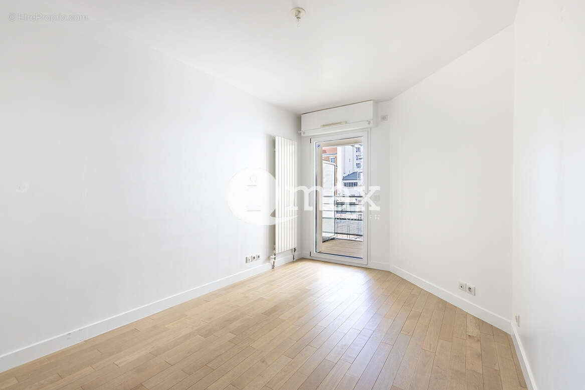 Appartement à LEVALLOIS-PERRET