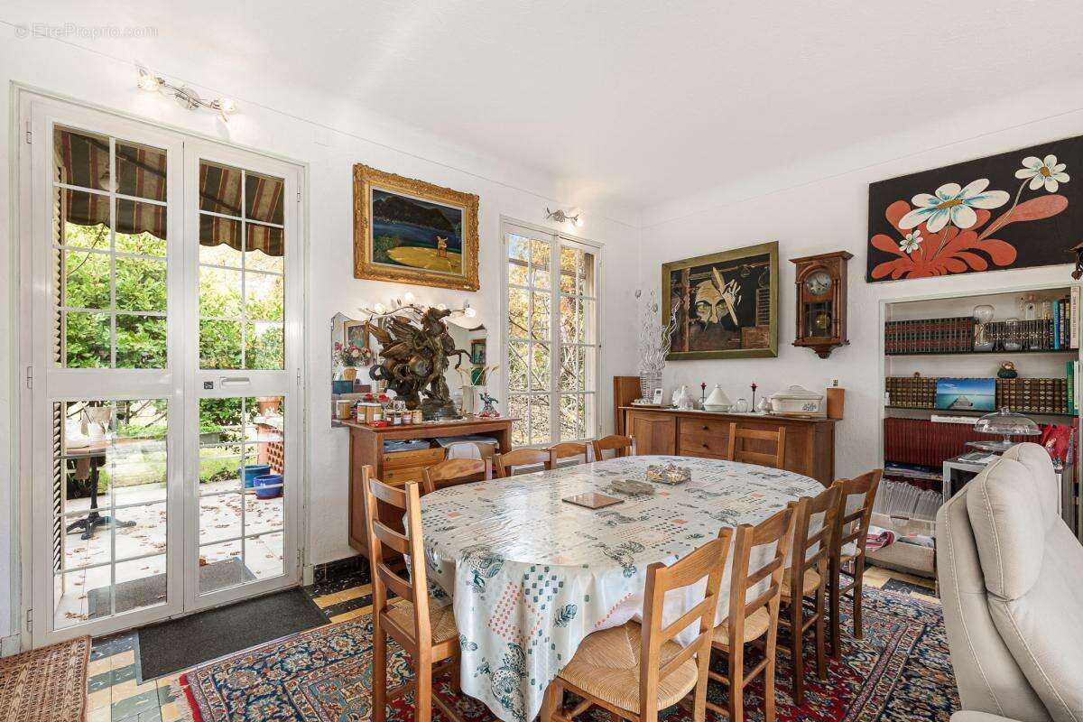 Maison à PEYMEINADE