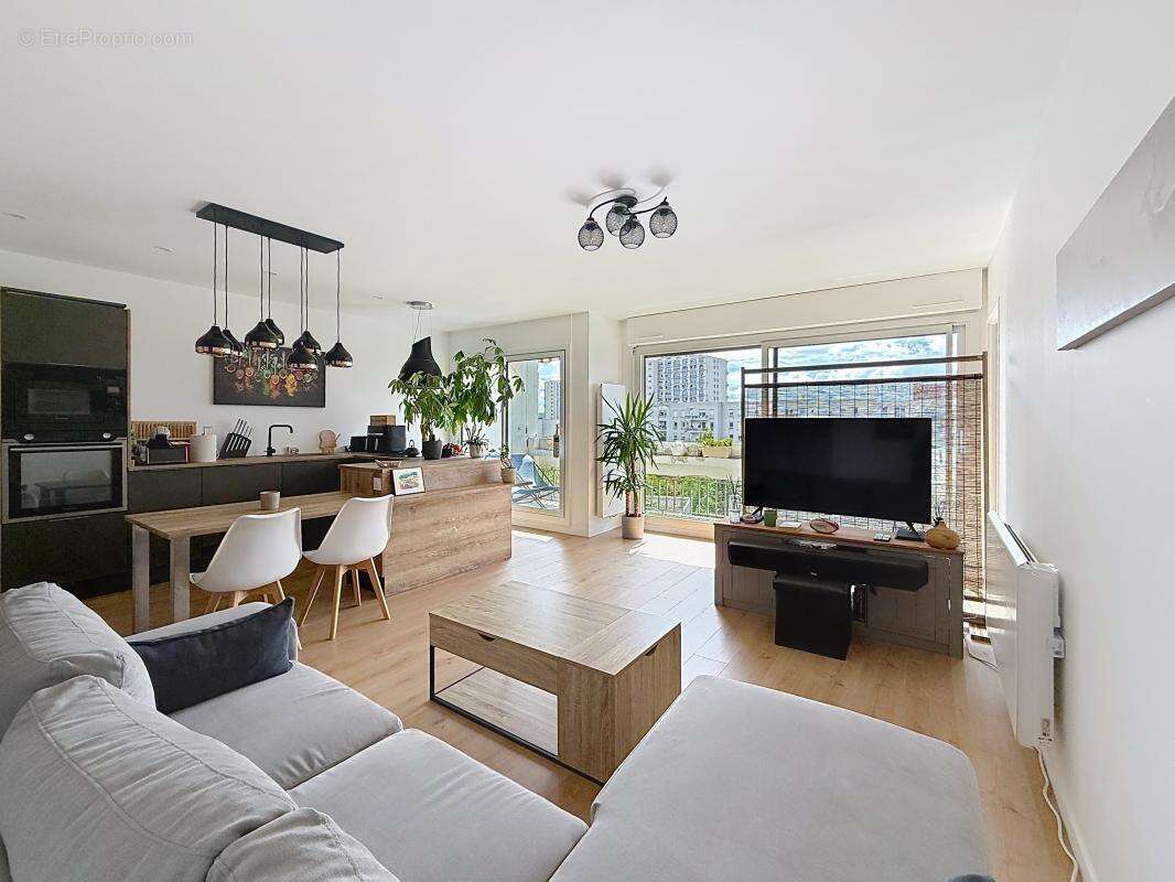 Appartement à LYON-8E