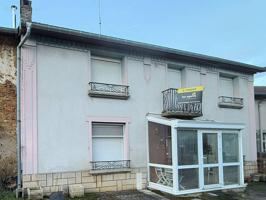 Maison à COLOMBEY-LES-BELLES