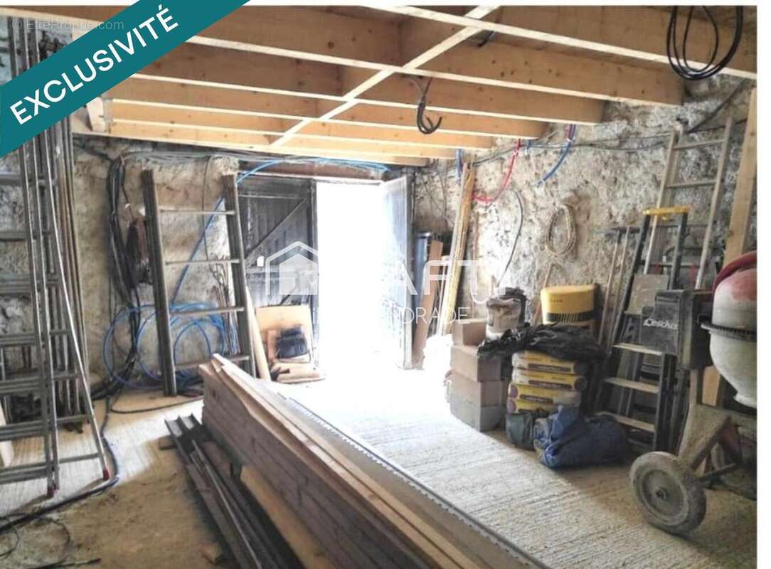 Photo 2 - Maison à VILLESPASSANS