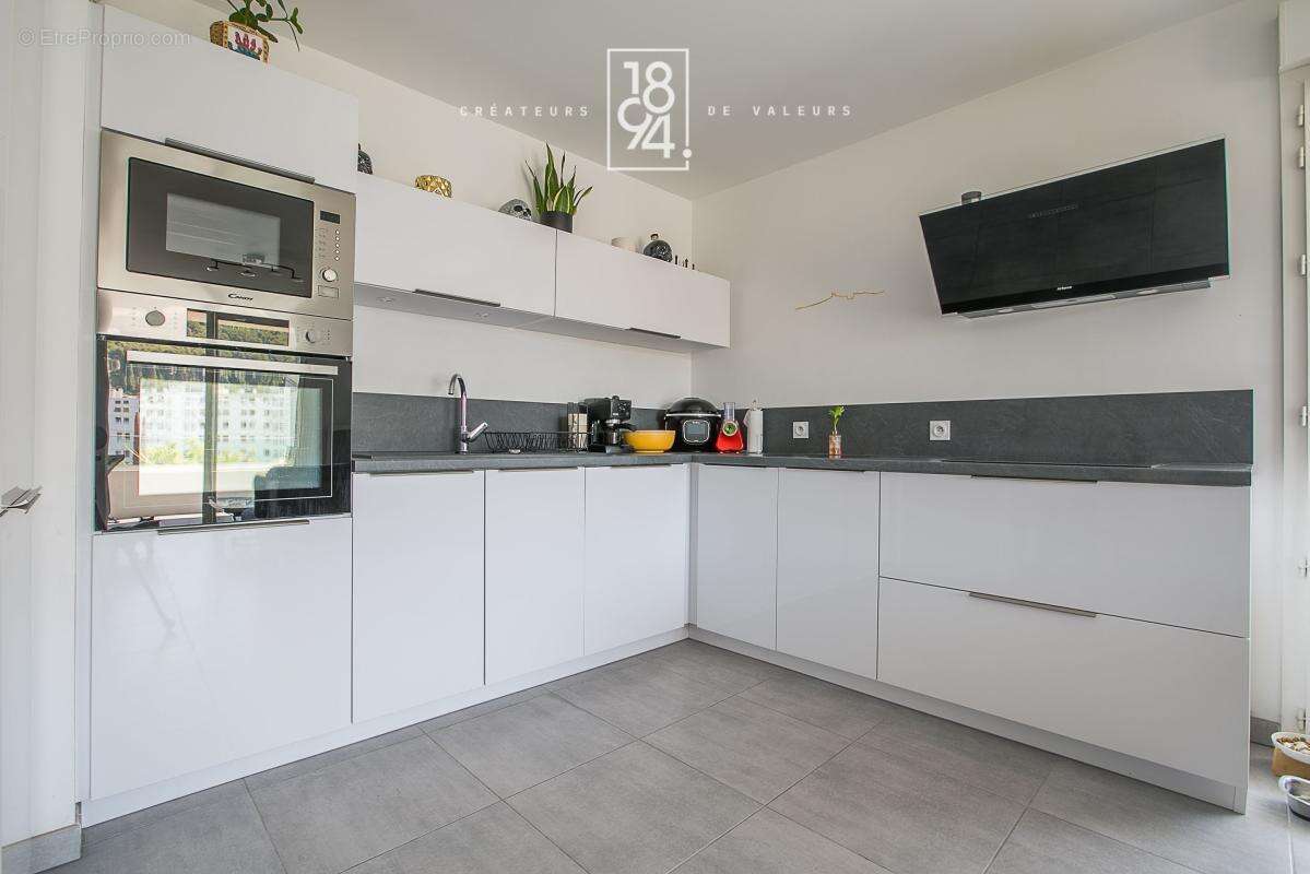 Appartement à MARSEILLE-9E