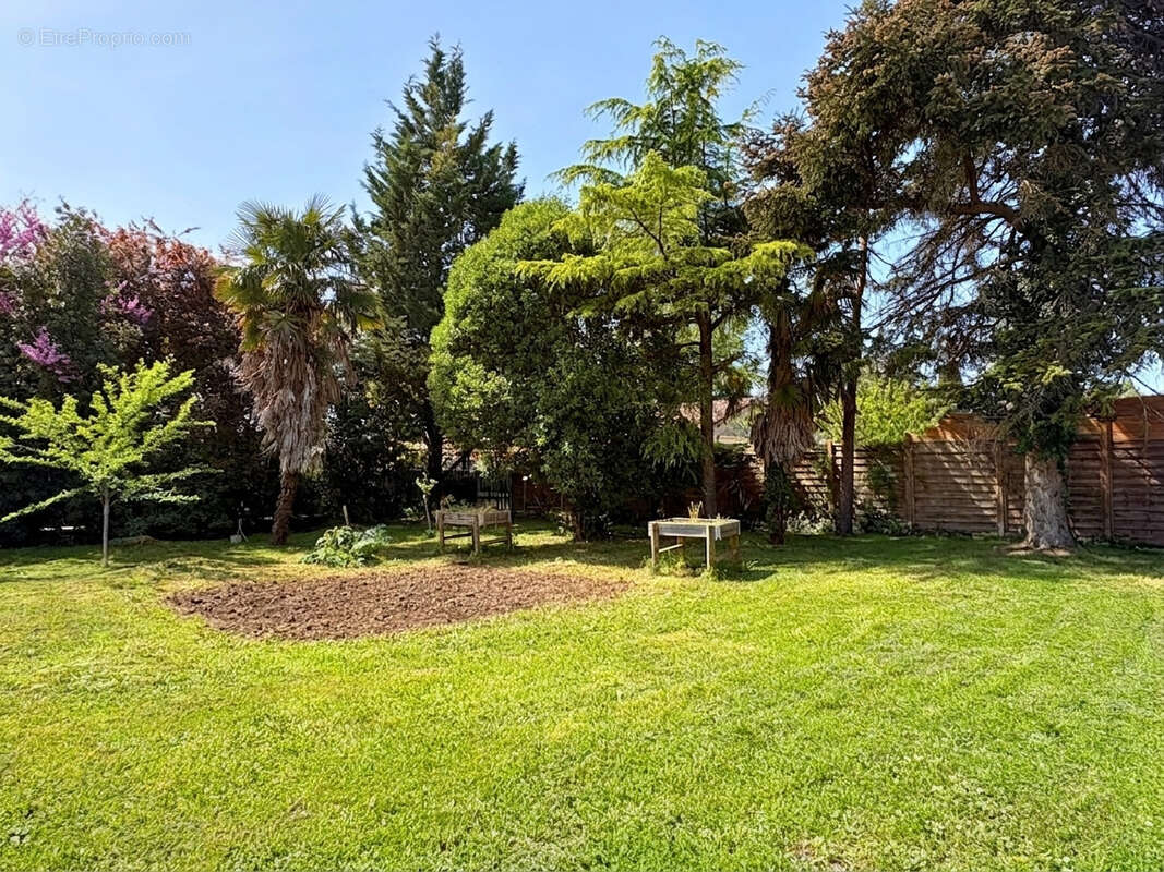 Maison à JAVREZAC
