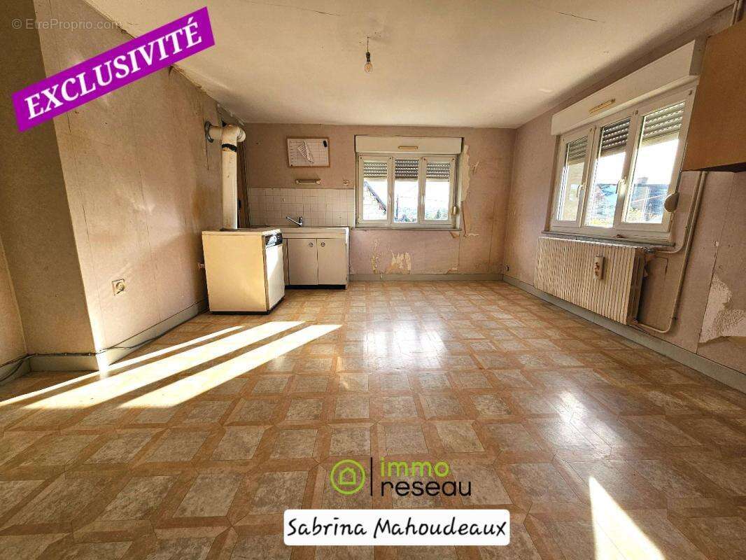 Maison à ETREAUPONT