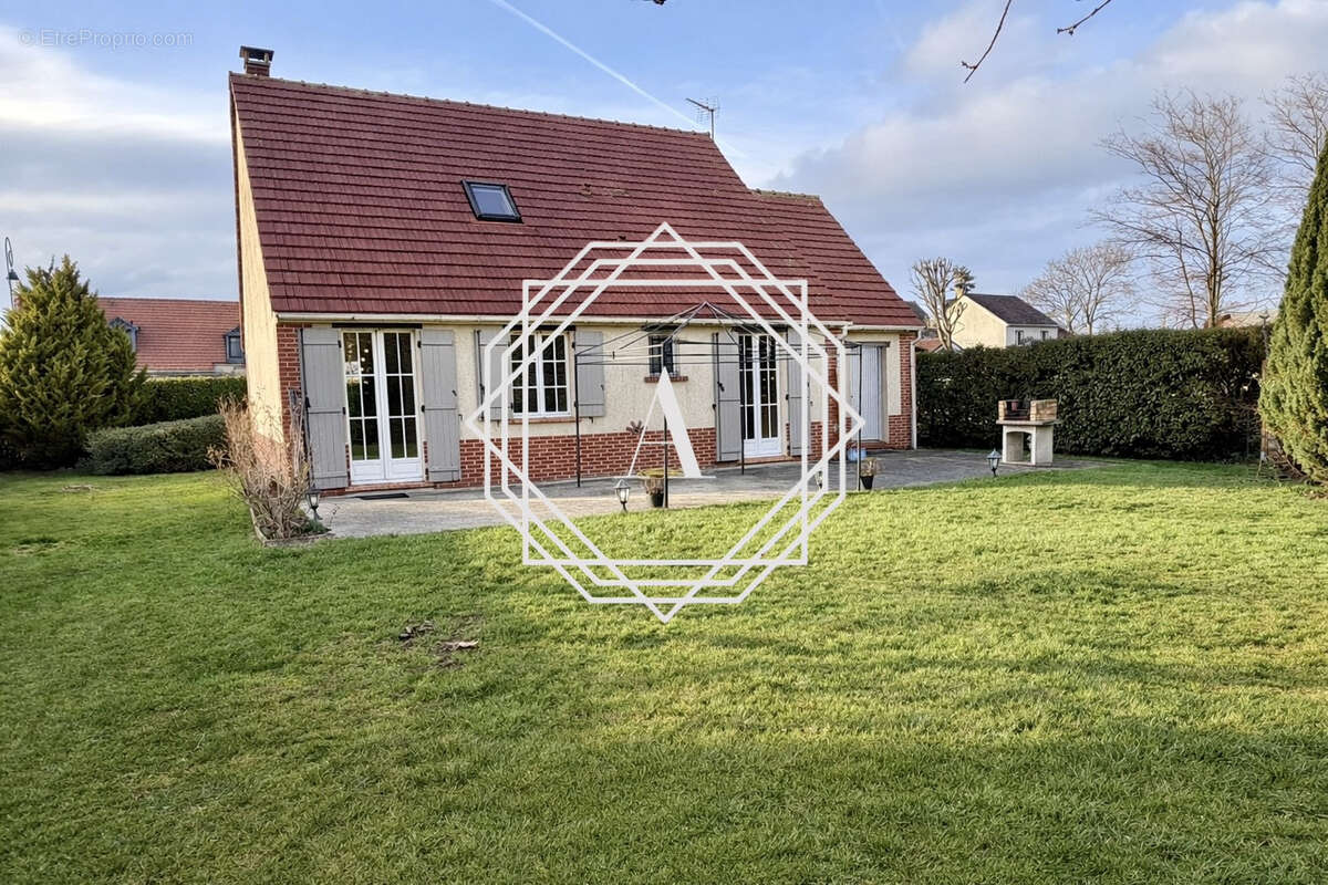 Maison à SAINT-CREPIN-IBOUVILLERS