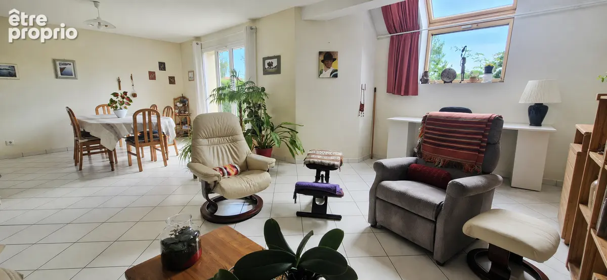 Maison à vendre - Yvetot - 92,24 m² - 3 chambres - Garage et terrain - photo 2