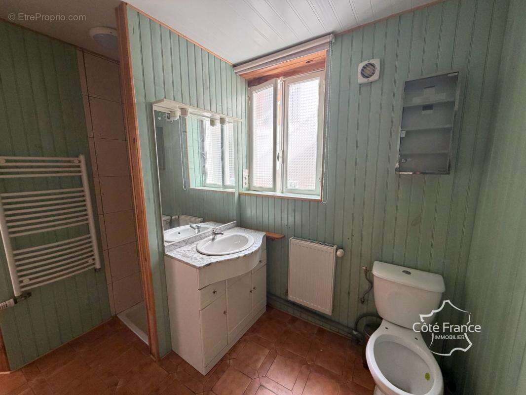 Magnifique maison en pierre de taille   Charme atypique et b - photo 12