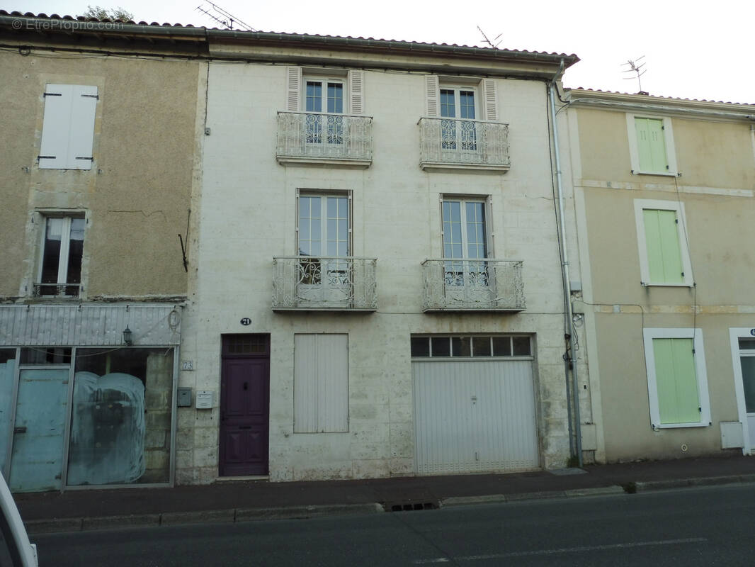 Maison à RIBERAC