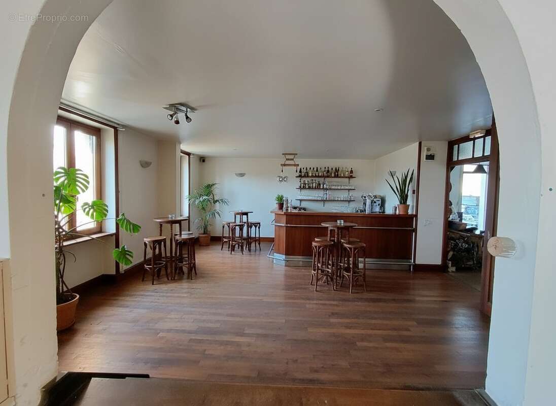 Maison 231 m² à Salins  - photo 8