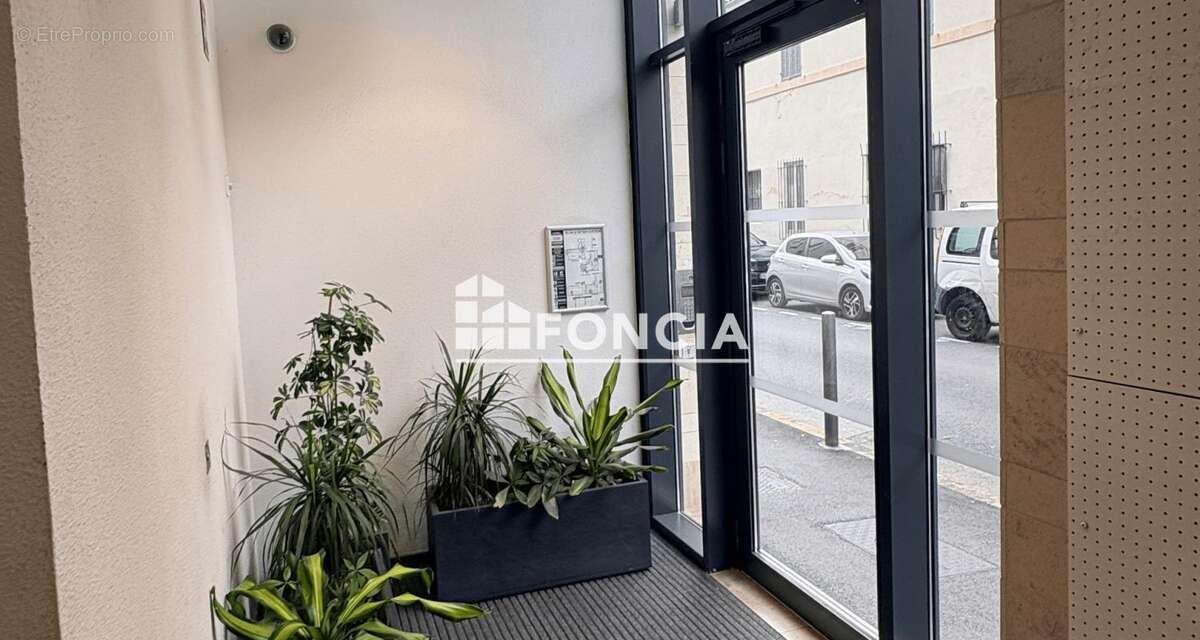 Appartement à MARSEILLE-5E