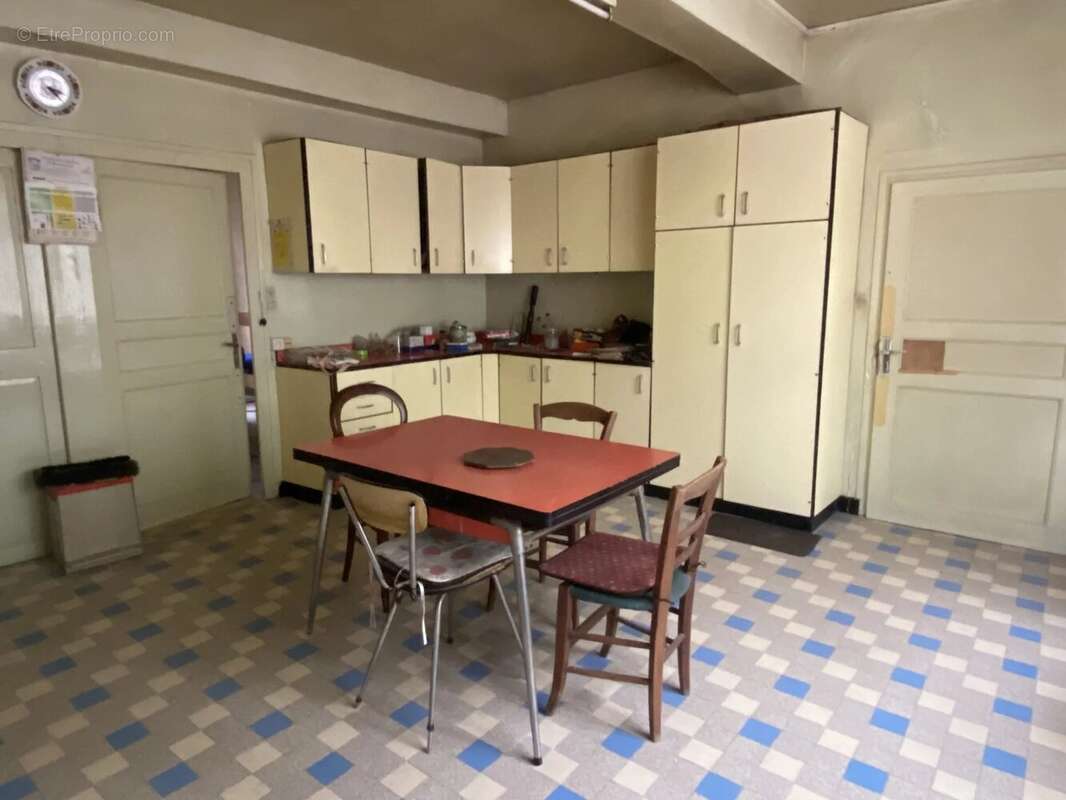 MOULIN et maison de 175 m² avec grandes dépendances et terrain - photo 4