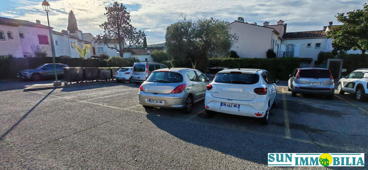 Parking à VILLENEUVE-LOUBET