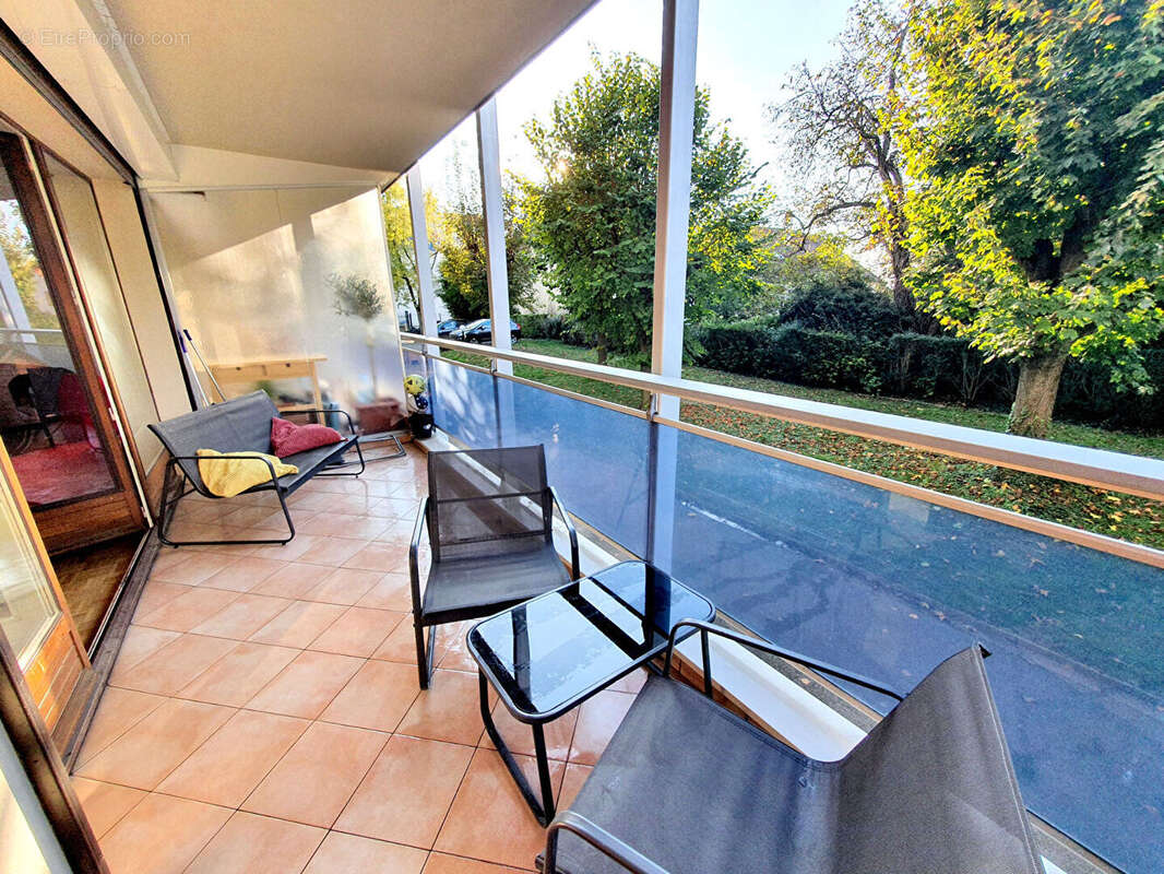 Appartement à L'HAY-LES-ROSES