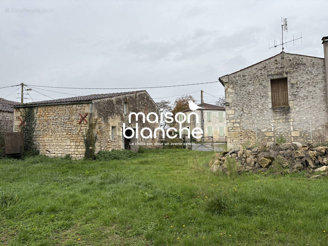 Maison à PORT-D'ENVAUX