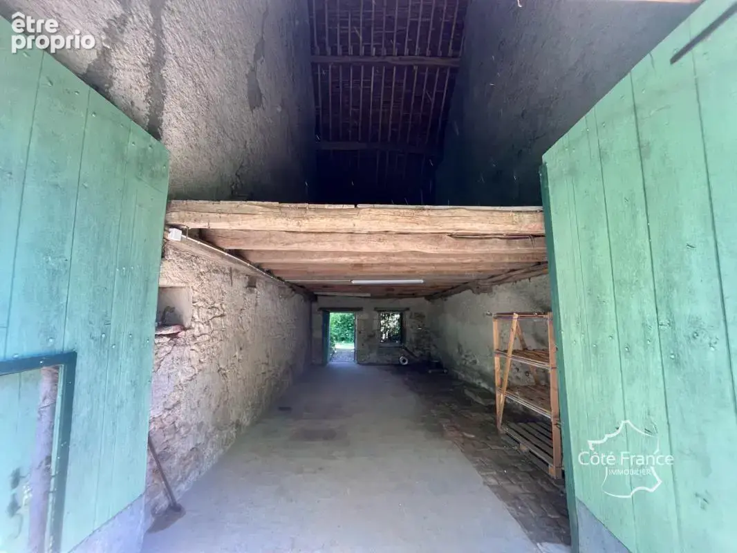 Authentique maison avec grange et grand jardin au coeur du vi - photo 6