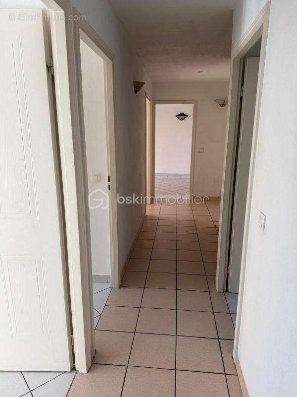 Appartement à LE MUY