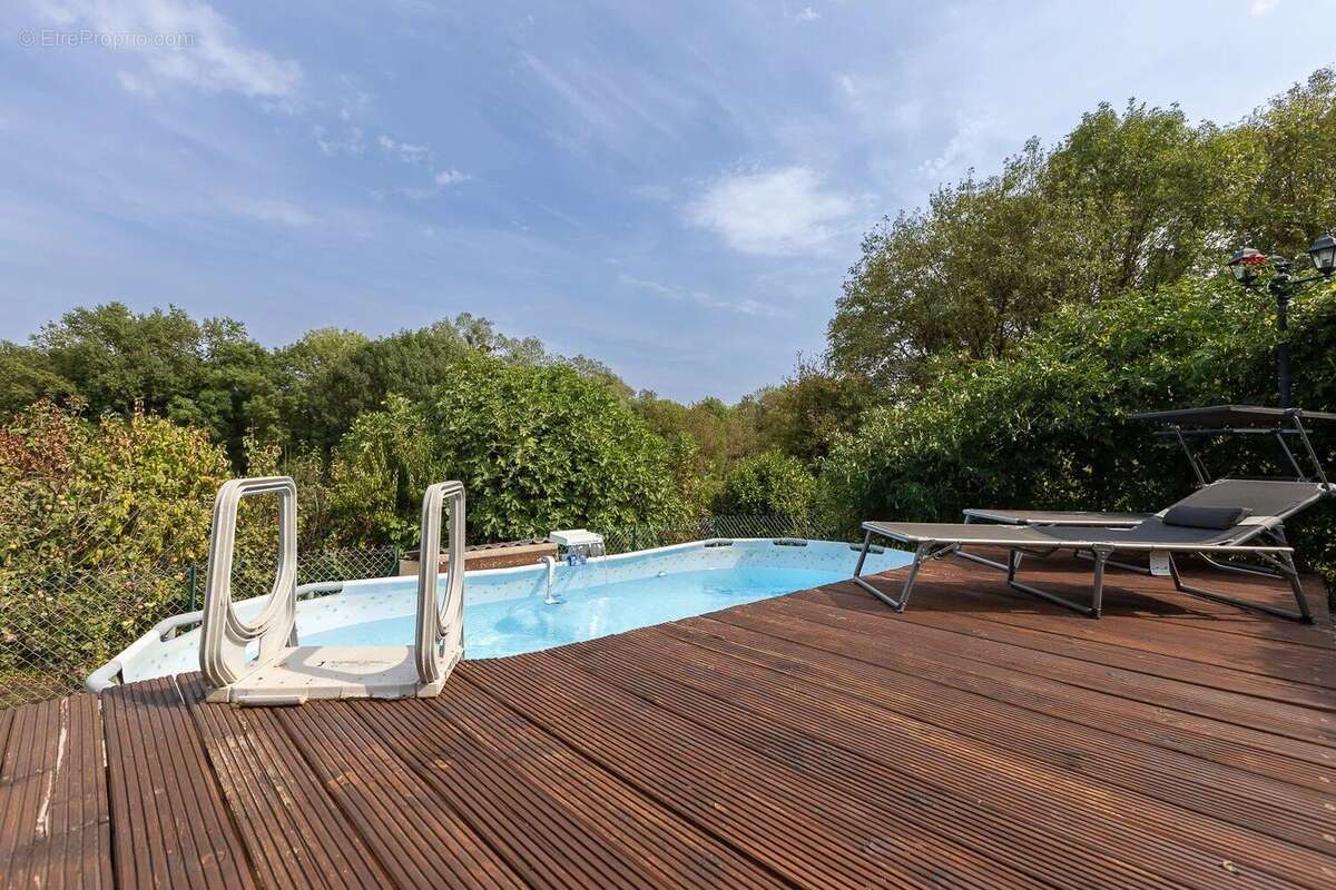 Maison à BOUVESSE-QUIRIEU